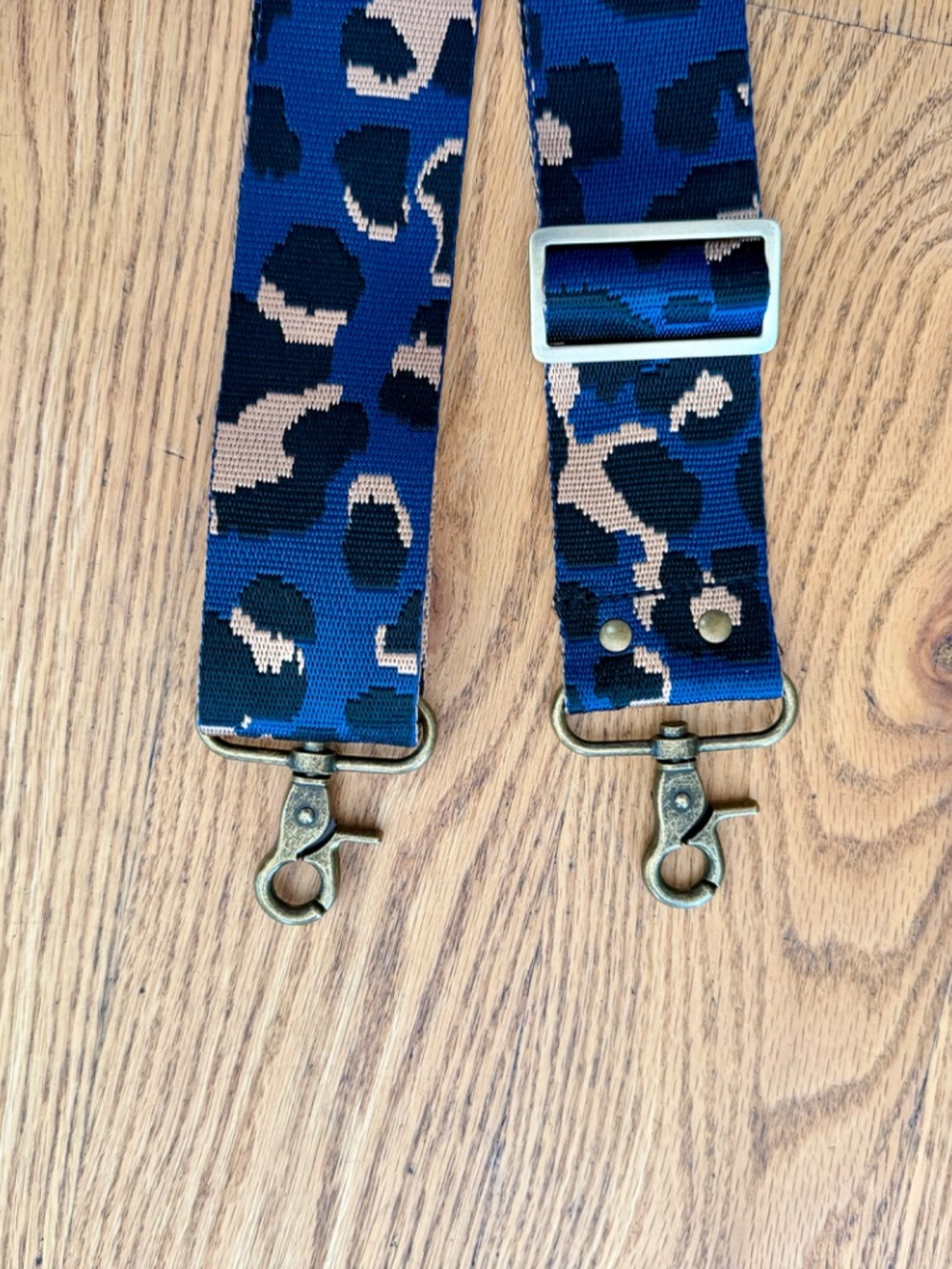 NWOT Parker Thatch Adjustable Crossbody Strap - Leopard Navy - Picture 5 of 5